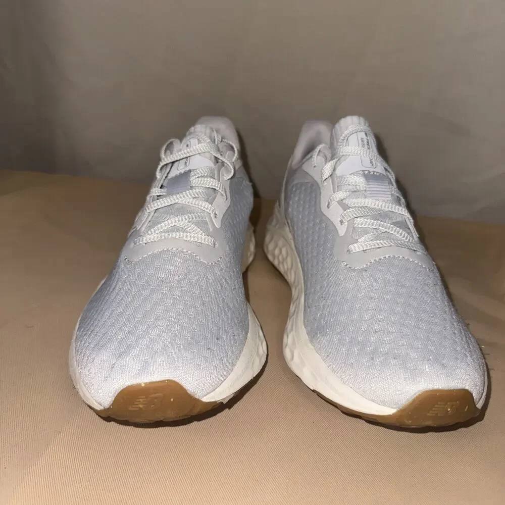 NEW BALANCE Fresh Foam Arishi V4 Shoes Sneakers Women's 9 Light Gray Running Gym